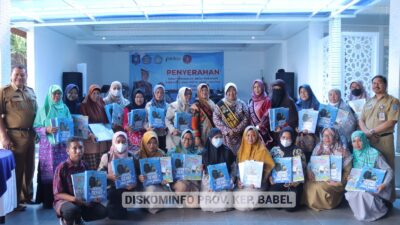 Bunda PAUD Prov. Kep. Babel Bagikan Buku Senyum Sehat Anak