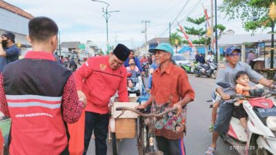 DPC PDI Perjuangan Basel Bagikan 500 Paket Takjil