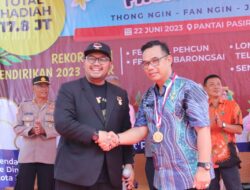 Mendirikan 3.500 Telur, Merangkai Telur Seroja Hingga Festival Barongsai Meriahkan Festival Pasir Padi