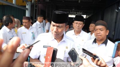 Pj Gubernur Suganda Bertakziah, Sampaikan Duka Cita Wafatnya Nico Plamonia