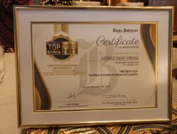 Direkur Utama PT Timah Tbk Ahmad Dani Virsal Dinobatkan Sebagai The Best CEO dalam Ajang Top BUMN Awards 2023