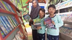 Lewat Taman Baca Stannia, PT Timah Tingkatkan Wawasan Para Pelajar di Bangka Barat Tentang Tertib Lalu Lintas