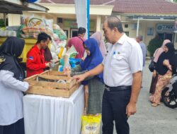 Kurang dari Dua Jam, 2 Ton Beras Laku Terjual Saat Operasi Pasar di Kelurahan Temberan