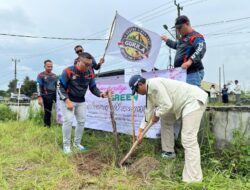 PT. Angkasa Pura II Bandara Depati Amir Tanam 300 Pohon di Tanjung Kelayang