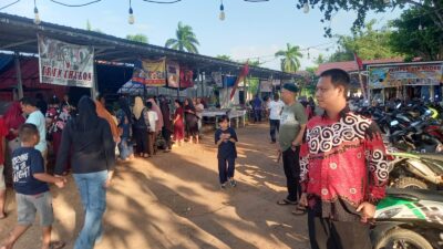 Warga Serbu Mall UMKM Simpang 5 Toboali untuk Beli Takjil Menjelang Berbuka Puasa