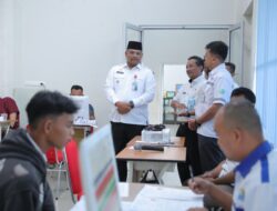 Pastikan Berjalan Lancar,Pj Safrizal Tinjau Langsung Pelaksanaan PPDB SMA/SMK