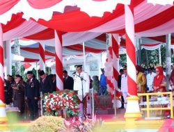 Pengibaran Bendera Merah Putih Detik-Detik Peringatan HUT RI Ke-79 Di Alun-Alun Taman Merdeka Berlangsung Khidmat